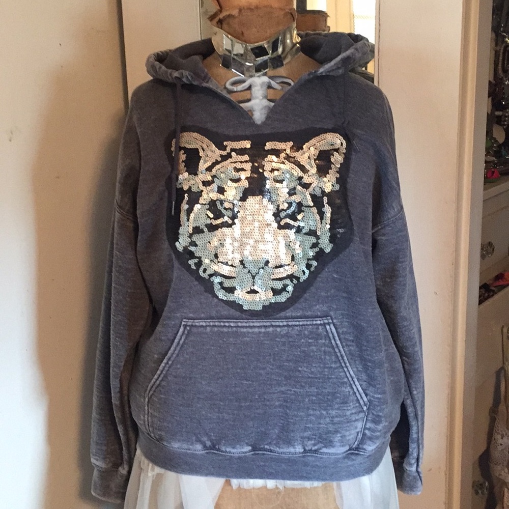 Jet John Eshaya M/L Dark Green sequined Tiger